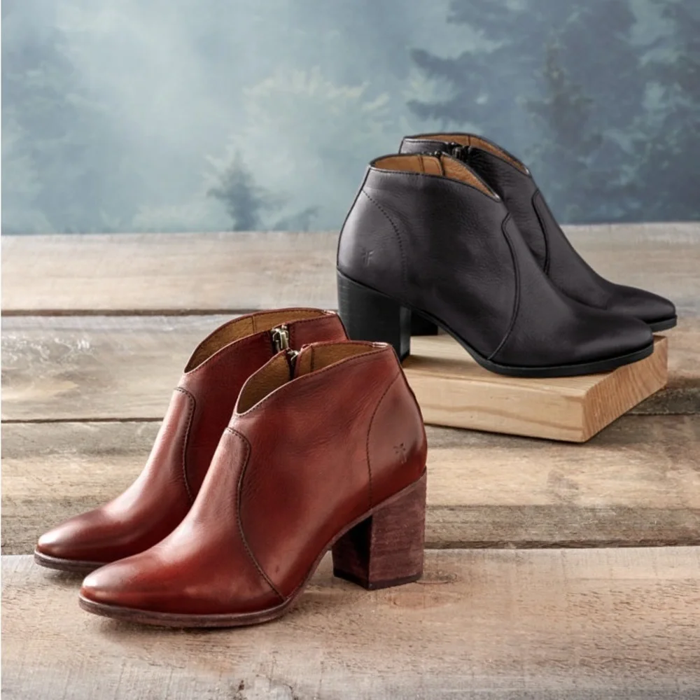 Frye Nora Short Zip Booties